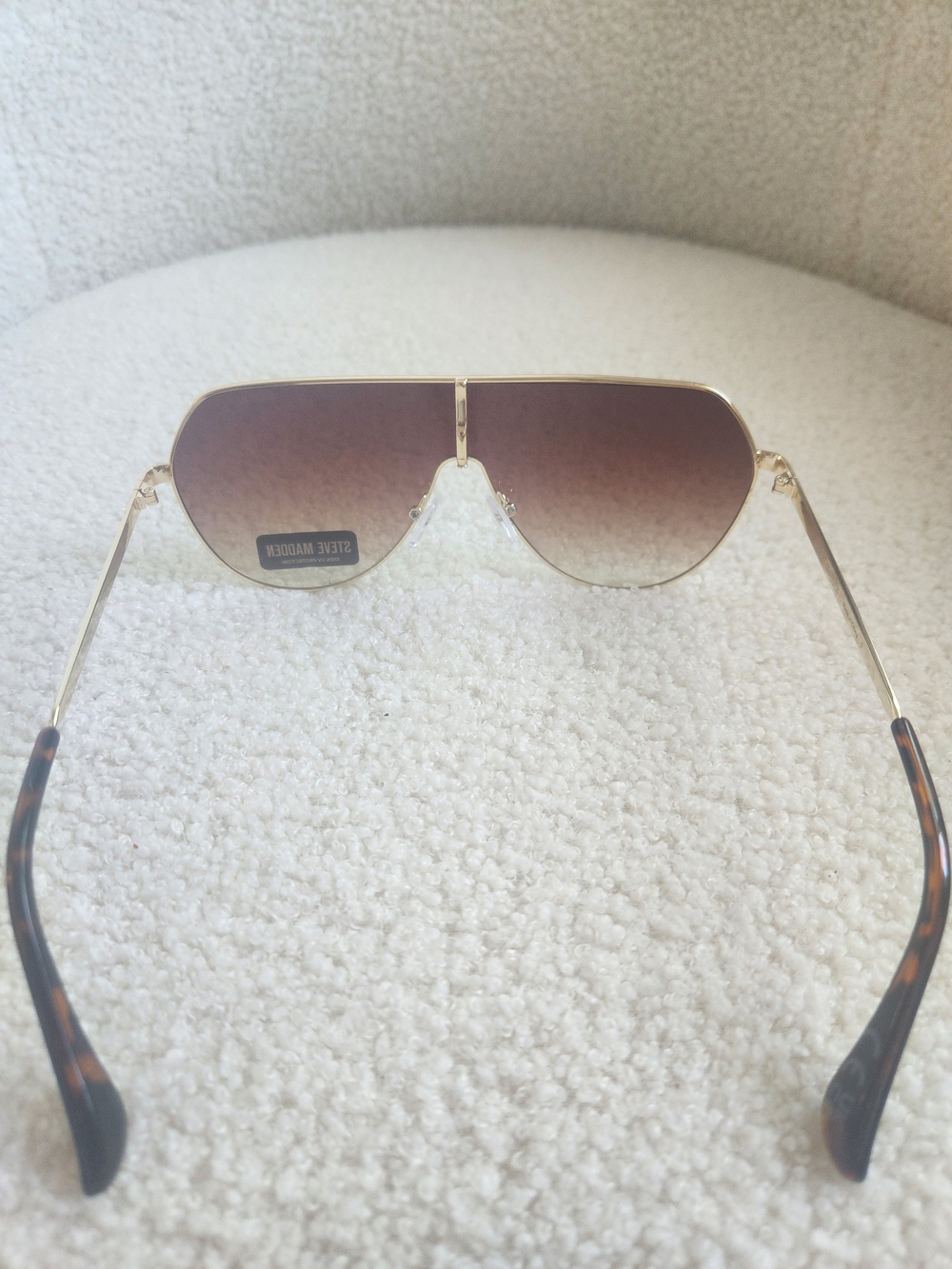 Steve Madden Tyson Brown Gradient And Gold Shield Sunglasses - - Picture 5 of 10